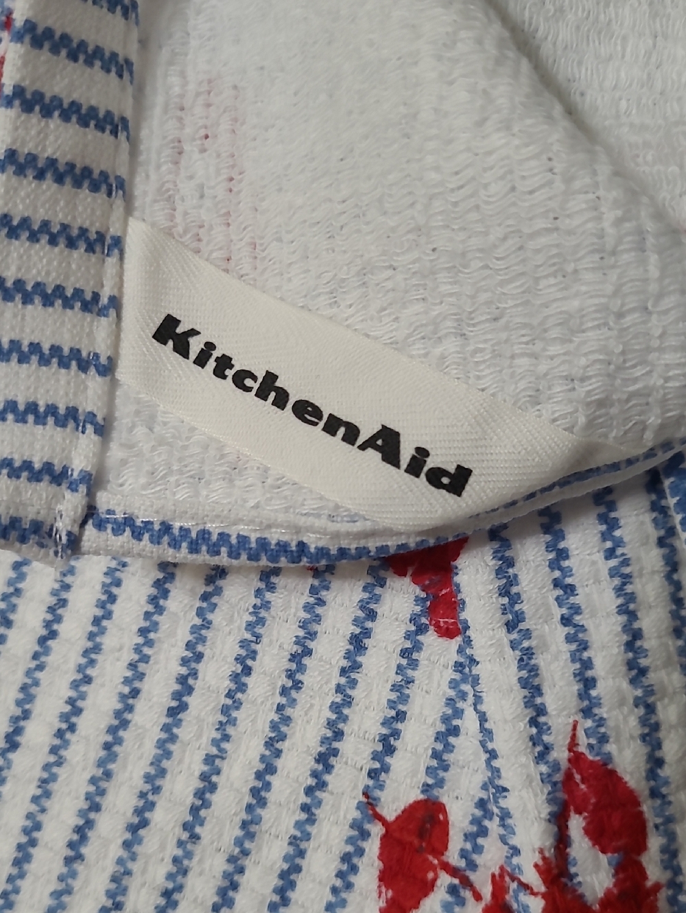 KitchenAid Red Lobster Motif Towels - Picture 6 of 6